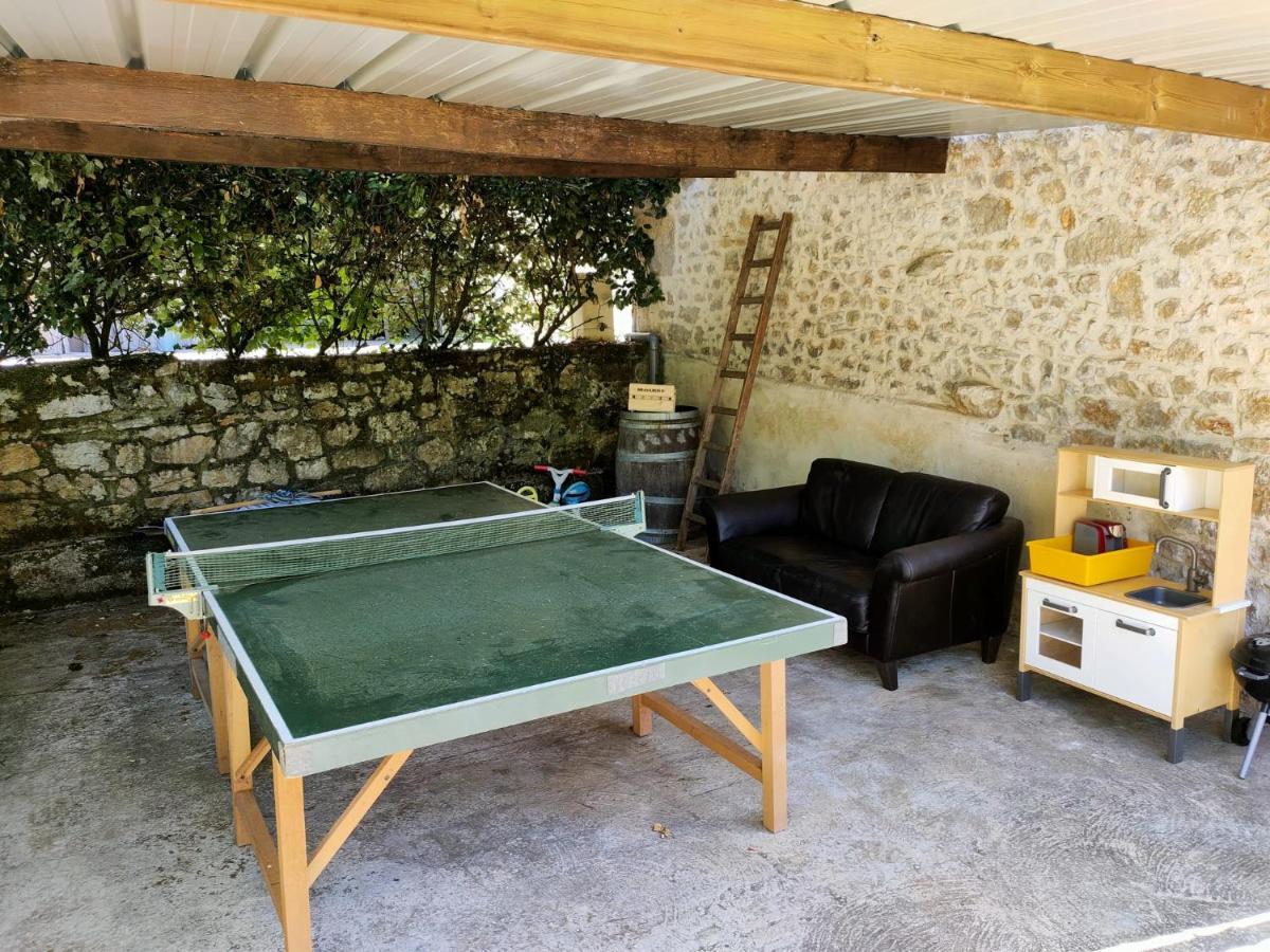 Les Pieds Dans L'Eau, Gite La Source Lachapelle-Auzac Buitenkant foto